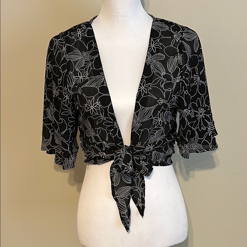Venus printed tie-front crop top